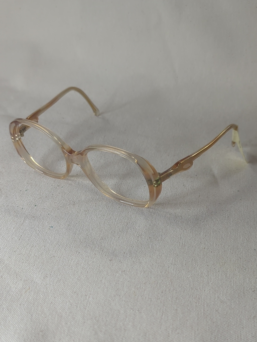 Swank Frame Transparent Beige Round Eyeglass Frames No Lenses